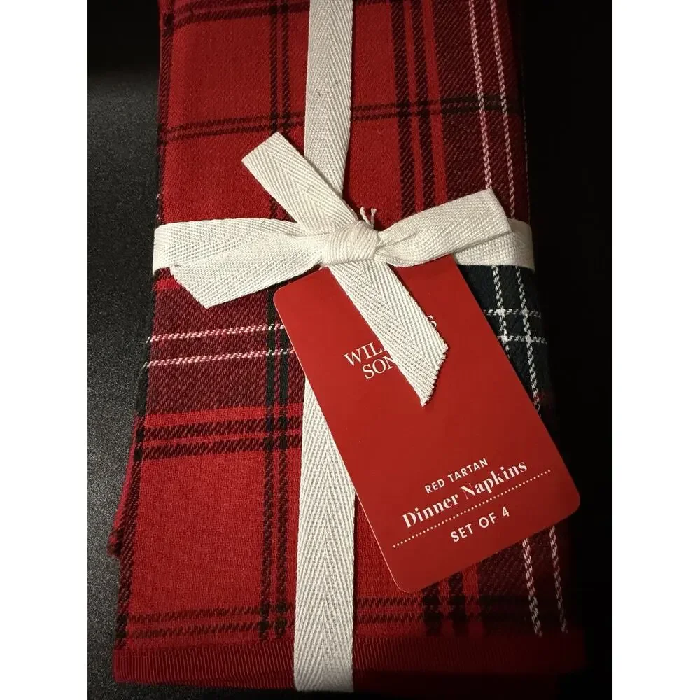 NWT Williams Sonoma Red Tartan Plaid Dinner Napkins Set of 4 Christmas Holiday